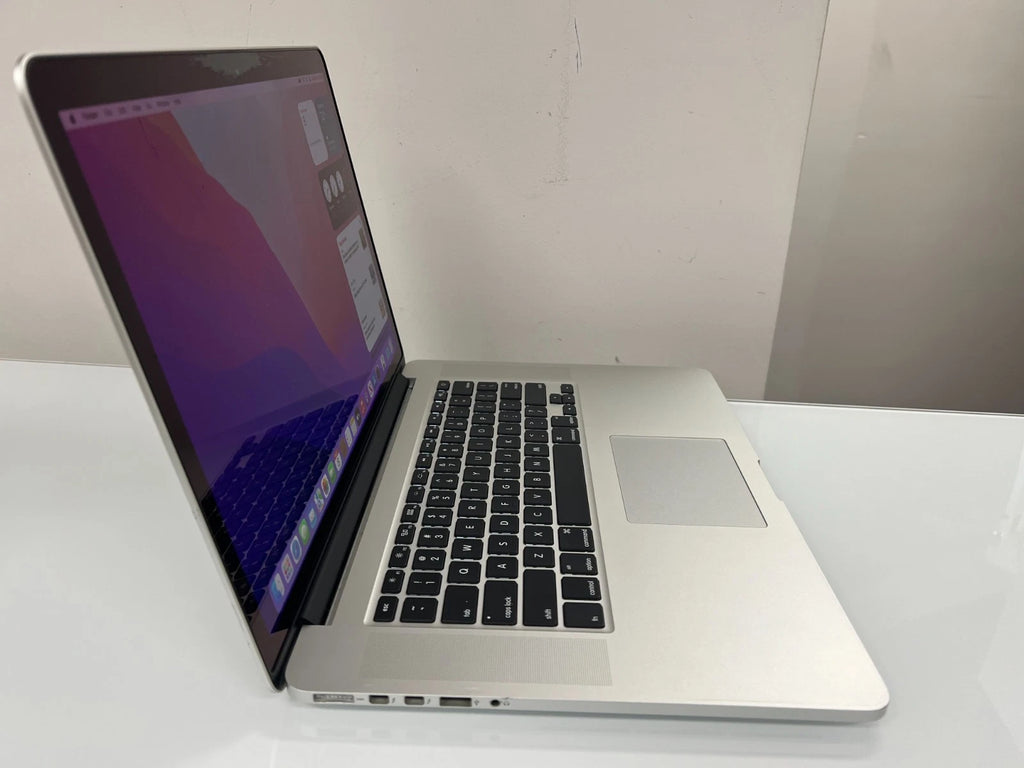 MacBook Pro 15.4" (Retina, 2015) 512GB SSD / 16GB RAM