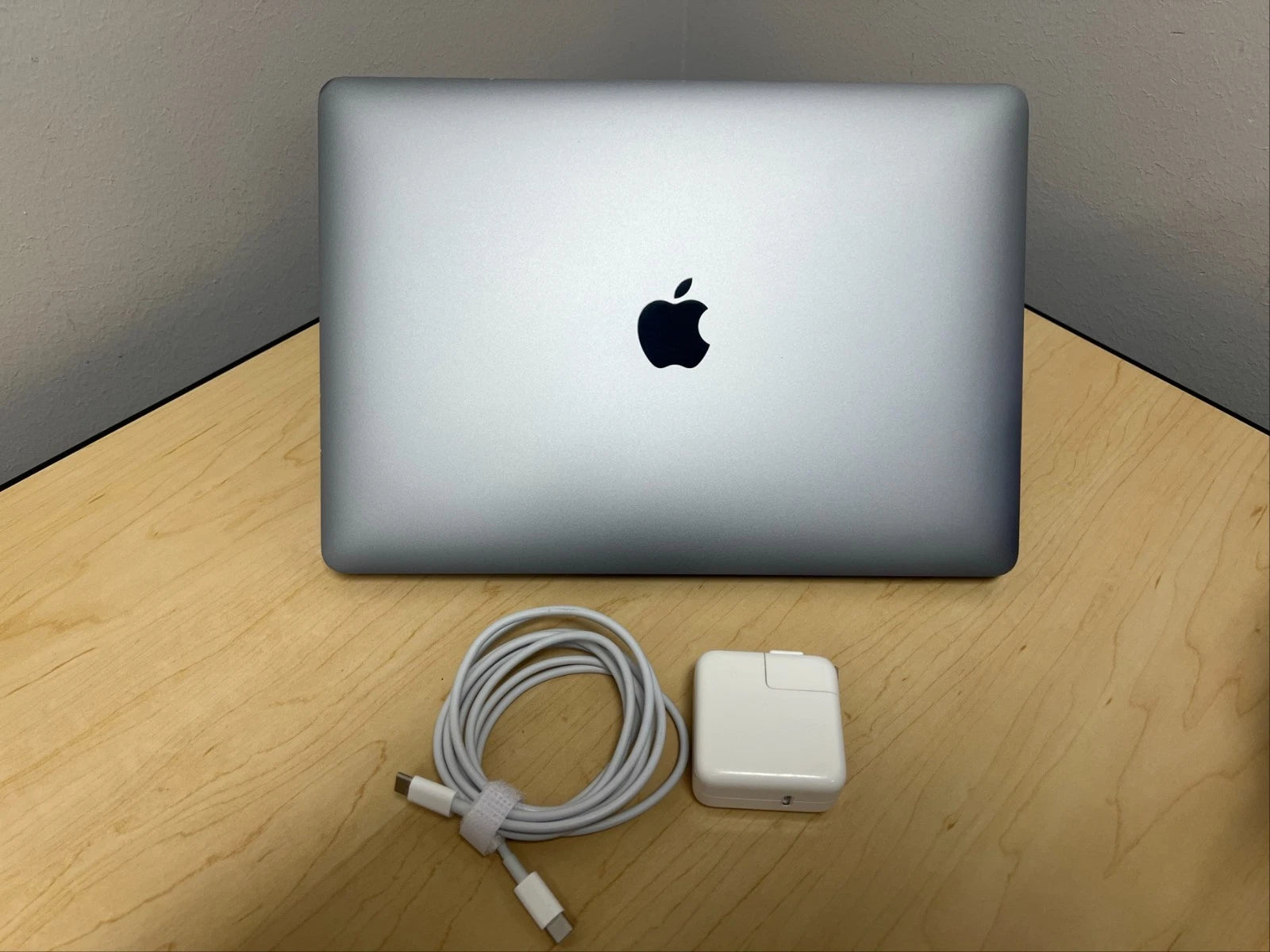 MacBook Air 13" (M1, 2020) 512GB SSD / 16GB RAM