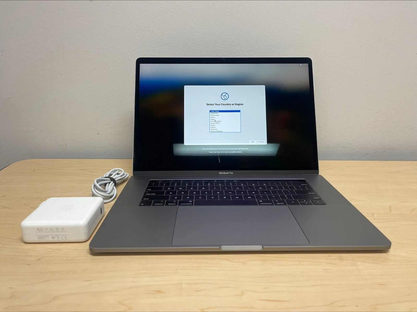 MacBook Pro 15" (2018) 512GB SSD / 16GB RAM