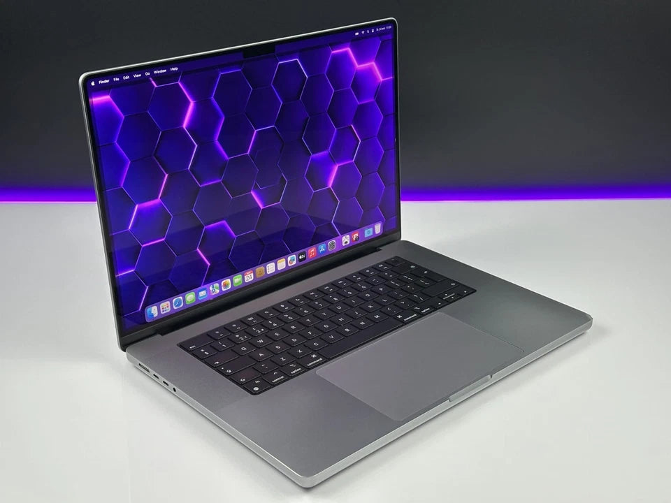 MacBook Pro 16" (2021) M1 Pro 512GB SSD / 16GB RAM