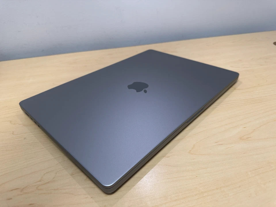 MacBook Pro 16" (2021) M1 Pro 512GB SSD / 16GB RAM