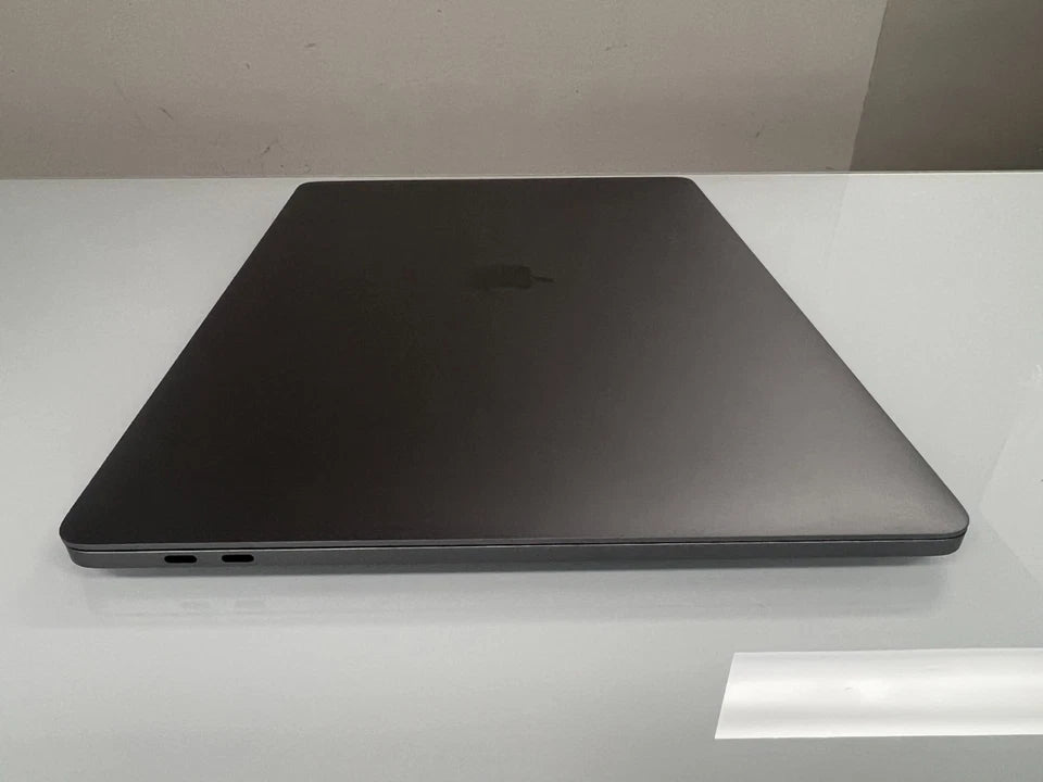 MacBook Pro 15" (2019) 1TB SSD / 32GB RAM