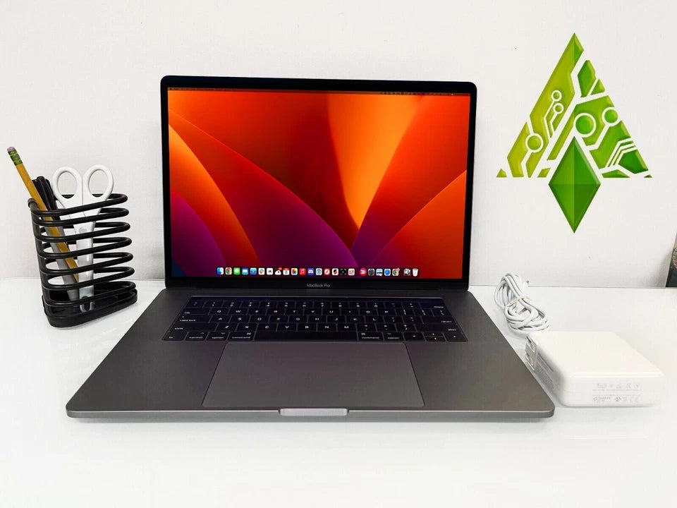 MacBook Pro 15" (2017) 512GB SSD / 16GB RAM