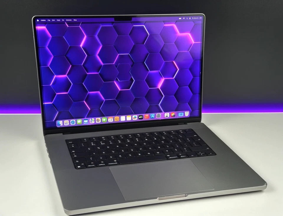 MacBook Pro 16" (2021) M1 Pro 512GB SSD / 16GB RAM