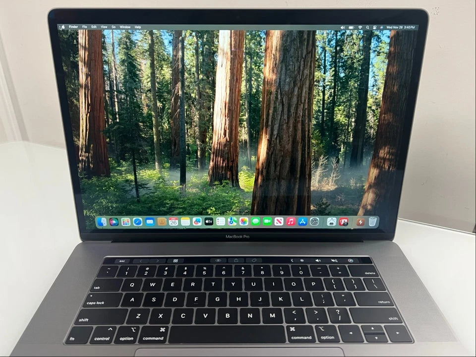 MacBook Pro 15" (2019) 1TB SSD / 32GB RAM