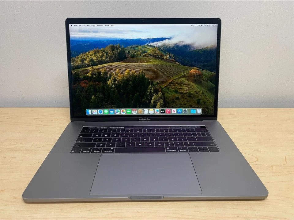 MacBook Pro 15" (2018) 512GB SSD / 16GB RAM